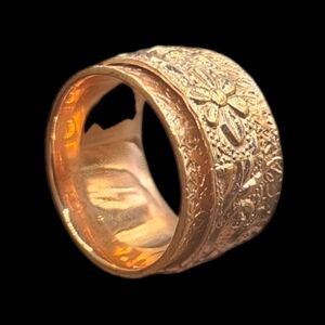 Daisy Spinner Ring